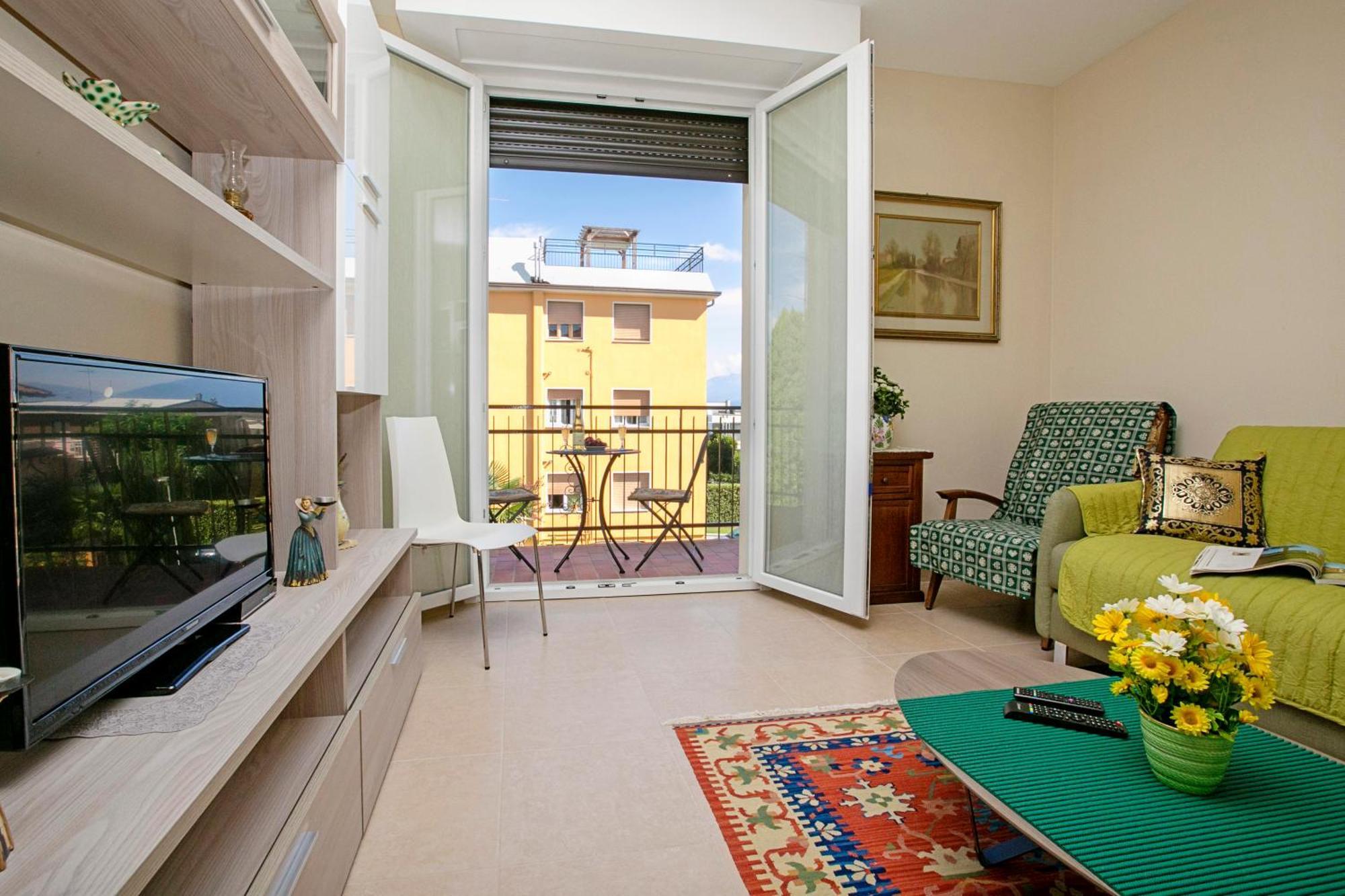 Villa Mimosa - Appartamento 2 - Happy Rentals Desenzano del Garda Ngoại thất bức ảnh
