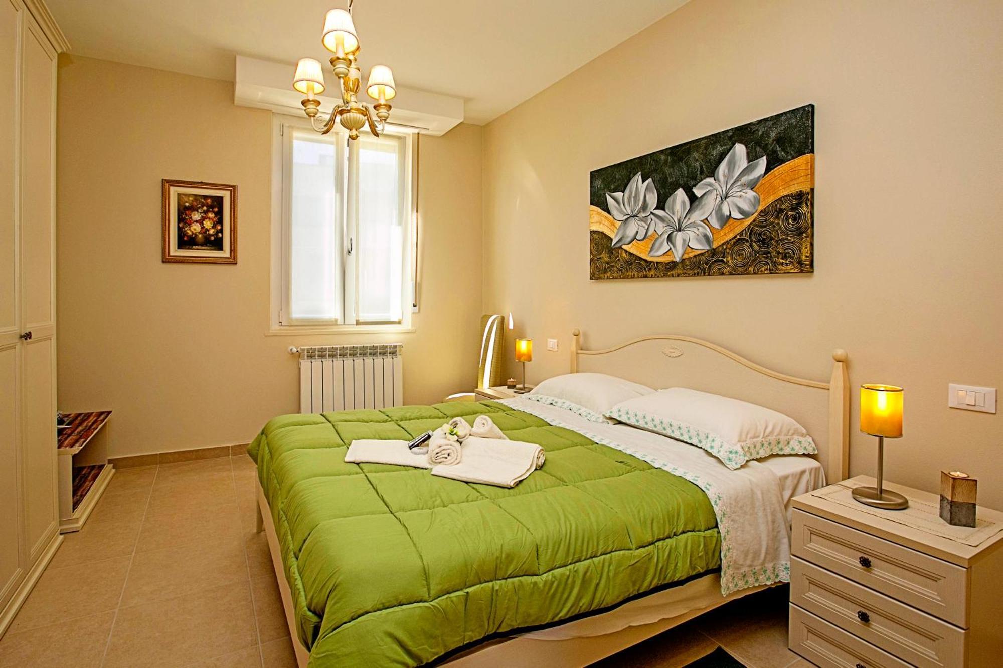 Villa Mimosa - Appartamento 2 - Happy Rentals Desenzano del Garda Ngoại thất bức ảnh