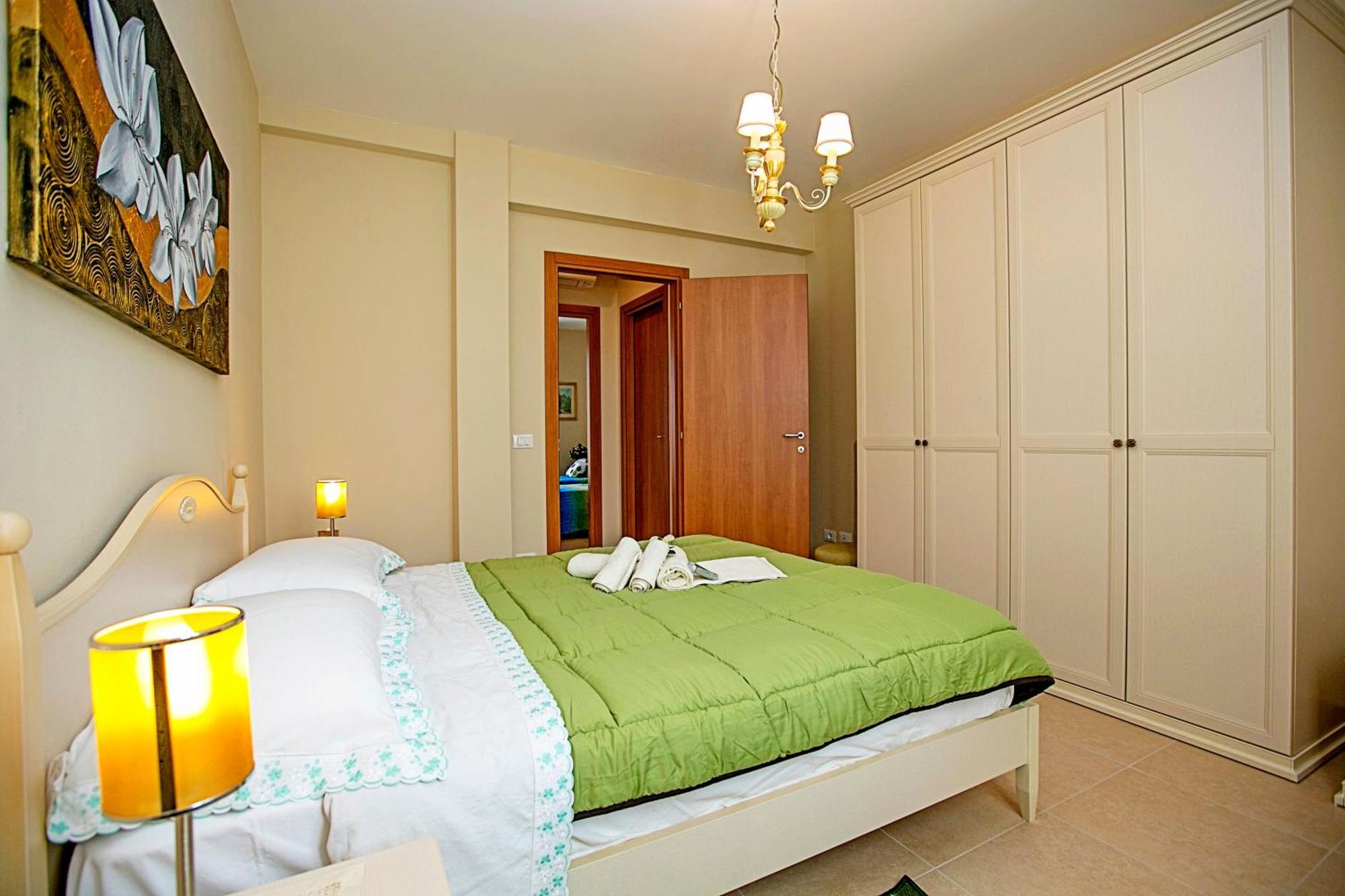 Villa Mimosa - Appartamento 2 - Happy Rentals Desenzano del Garda Ngoại thất bức ảnh